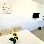 Daire La Carihuela Terrace, Sea Views And Pool *